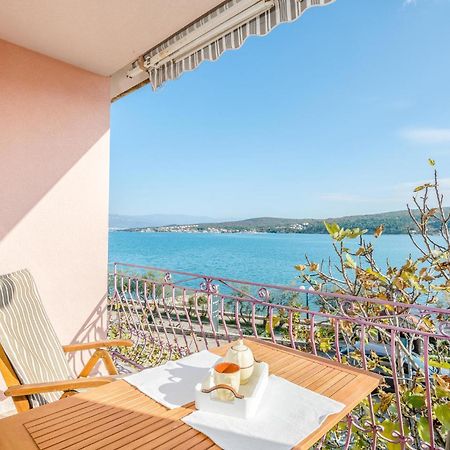 Gorgeous Apartment In Cizici With House Sea View Exterior photo