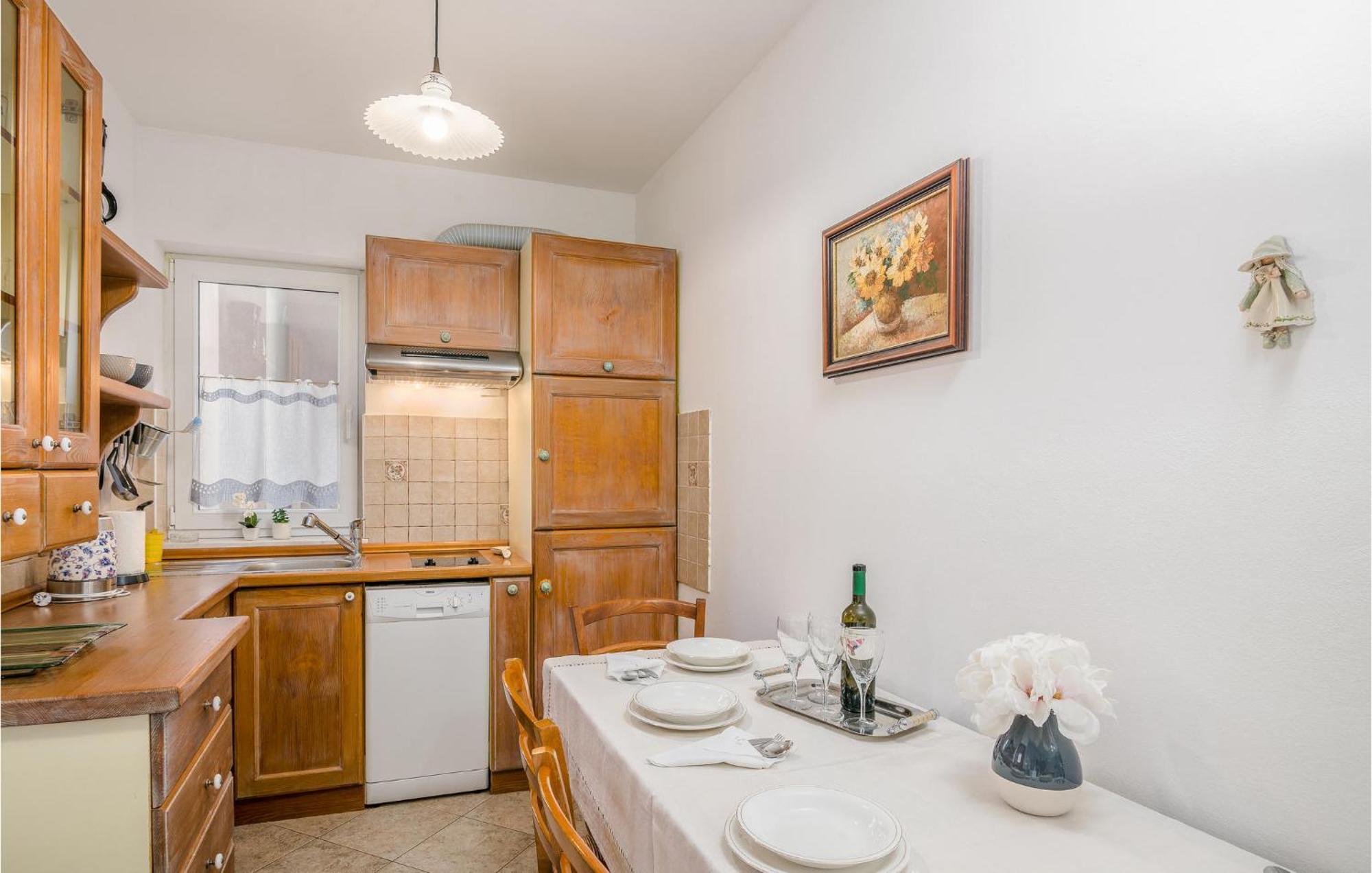 Gorgeous Apartment In Cizici With House Sea View Exterior photo